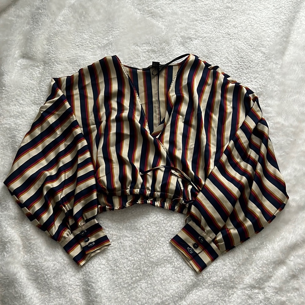 Forever 21 multi colored cropped styled blouse low cut